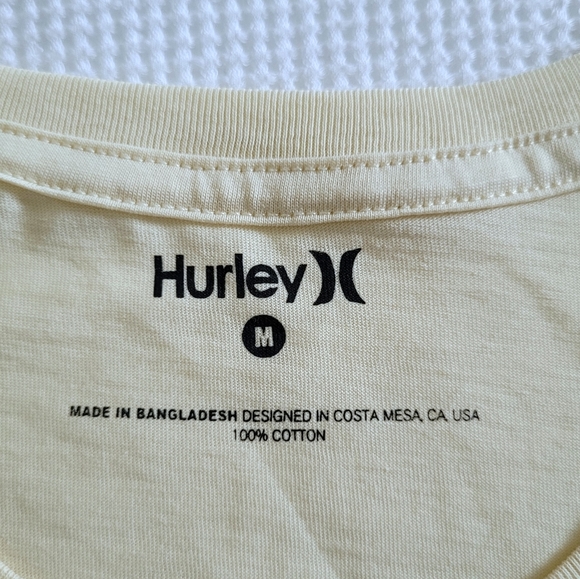 Hurley🌊 "Where Paradise🏝 Meets The Pines🌲 Graphic Tee👕 - NWT - Picture 5 of 11